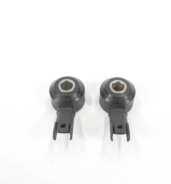 Thumbnail 2: 2009 BMW 750Li (F02) 4.4L N63 TWIN TURBO ENGINE KNOCK PING DETONATION SENSOR SET