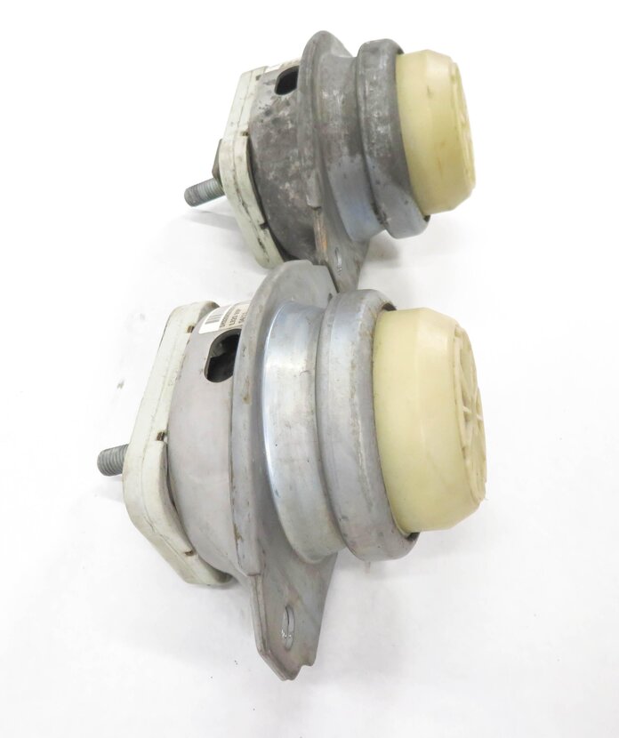 Thumbnail 4: 2011 RANGE ROVER SPORT (L320) 5.0L AJ133 ENGINE LEFT & RIGHT MOTOR MOUNT SET-2