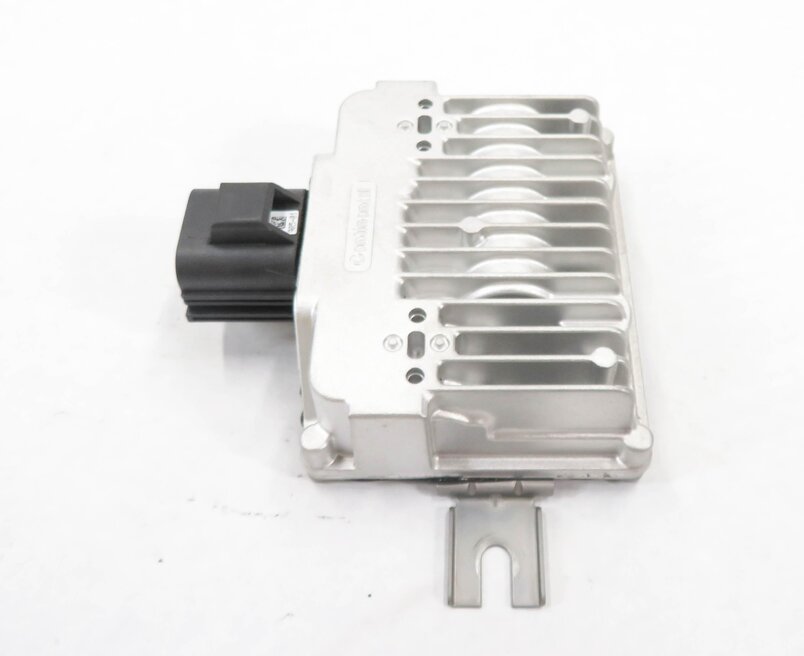 Thumbnail 3: 2010-2015 RANGE ROVER SPORT EVOQUE LR2 LR4 (FF/F4 L320) FUEL PUMP CONTROL MODULE