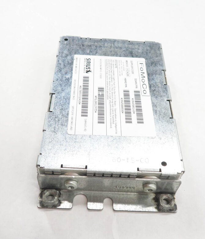 Thumbnail 3: 2007-2012 RANGE ROVER / SPORT LR3 STEREO SIRIUS SATELLITE RADIO RECEIVER MODULE