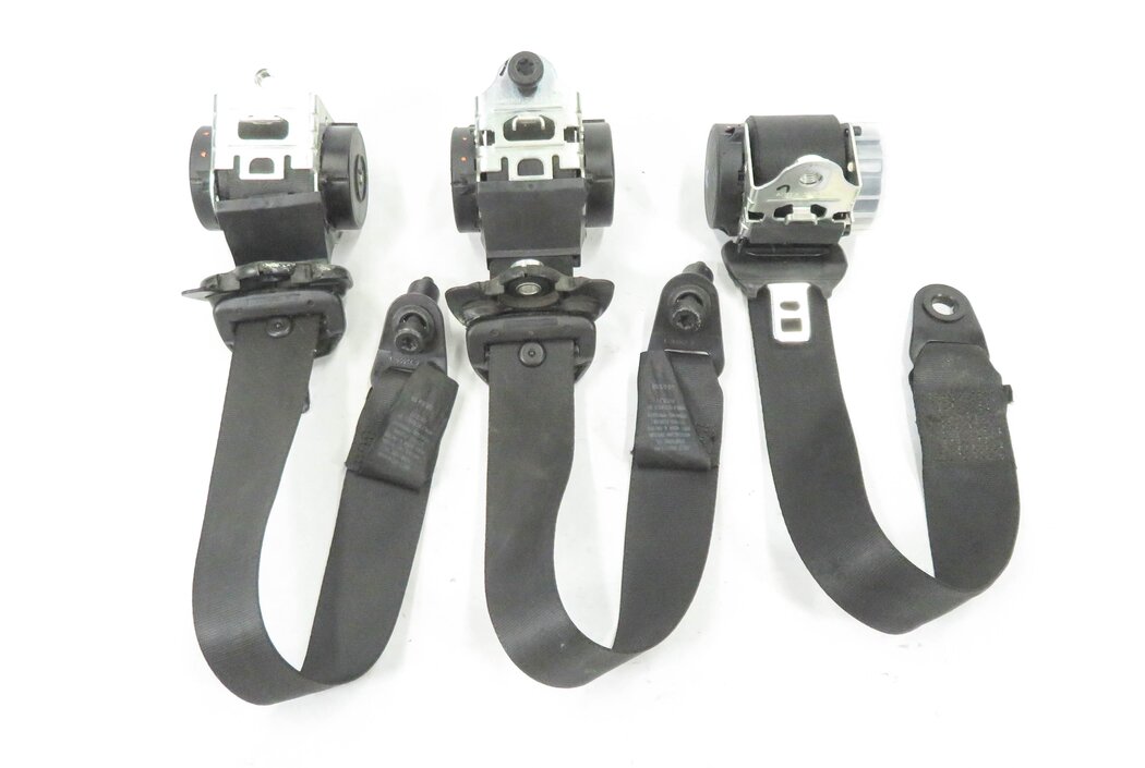 Thumbnail 5: 2006 LAND ROVER LR3 - REAR 2nd SECOND ROW SEATBELT RETRACTOR SET-3 (BLACK)