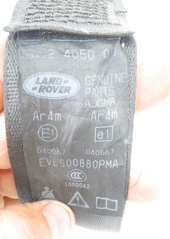 Thumbnail 6: 2006 LAND ROVER LR3 - REAR 2nd SECOND ROW SEATBELT RETRACTOR SET-3 (BLACK)