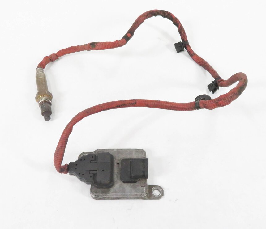 Thumbnail 2: 2014 BMW 328i (F30) 2.0L N47T DIESEL ENGINE NOX O2 LAMBDA PROBE SENSOR w/ MODULE