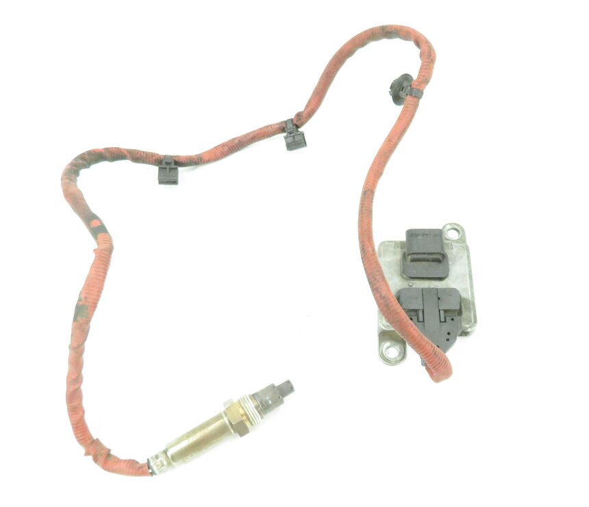 Thumbnail 3: 2014 BMW 328i (F30) 2.0L N47T DIESEL ENGINE NOX O2 LAMBDA PROBE SENSOR w/ MODULE