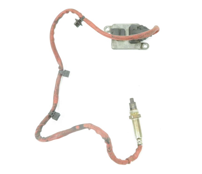 Thumbnail 4: 2014 BMW 328i (F30) 2.0L N47T DIESEL ENGINE NOX O2 LAMBDA PROBE SENSOR w/ MODULE