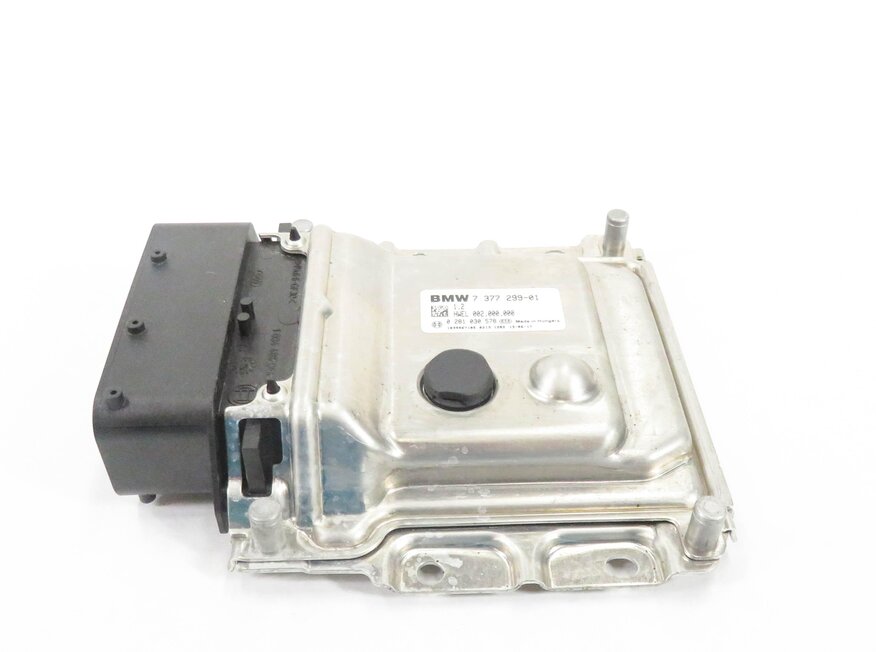 Thumbnail 2: 14-17 BMW 328i 535i X3 X5 (F25 F30) - DIIESEL EMISSIONS PUMP DEF CONTROL MODULE