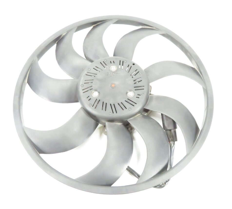 Thumbnail 2: 2014-2018 BMW 328i DIESEL / 328iGT 335iGT (F30) RADIATOR COOLING FAN w/ MOTOR