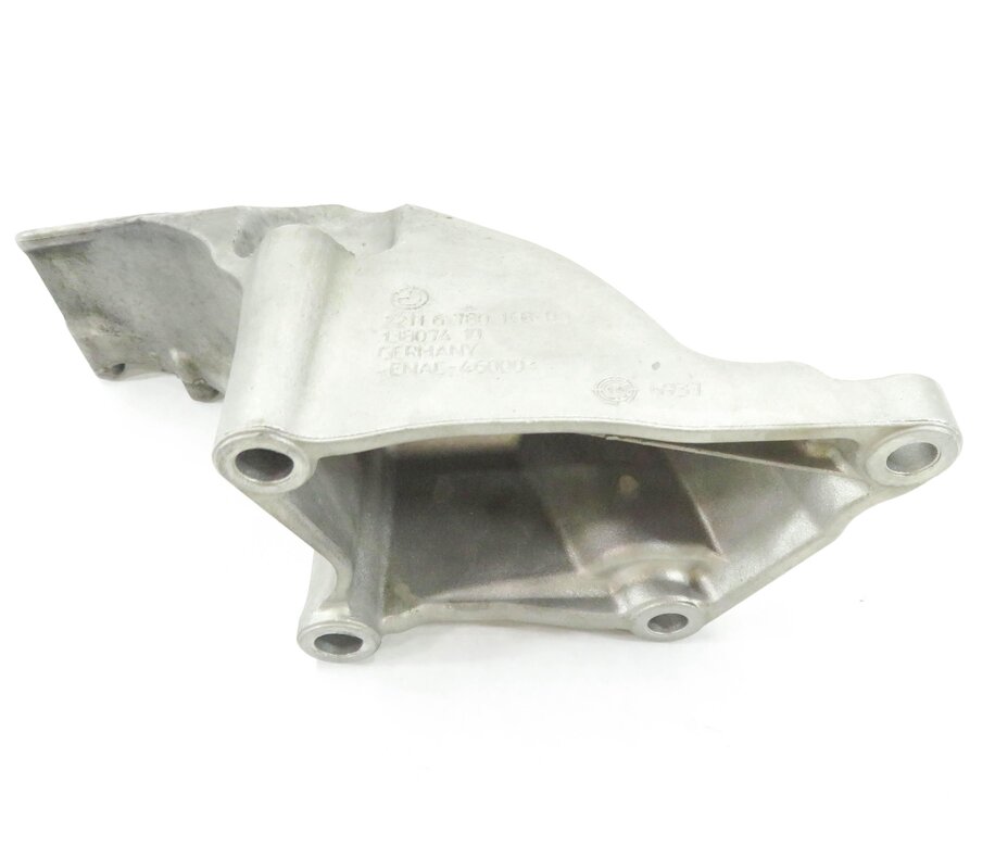 Thumbnail 4: 2011 BMW X5 (E70) 4.4L N63 TWIN TURBO ENGINE RIGHT PASSENGER MOTOR MOUNT BRACKET