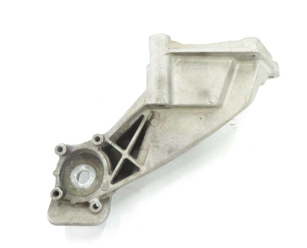Thumbnail 5: 2011 BMW X5 (E70) 4.4L N63 TWIN TURBO ENGINE RIGHT PASSENGER MOTOR MOUNT BRACKET