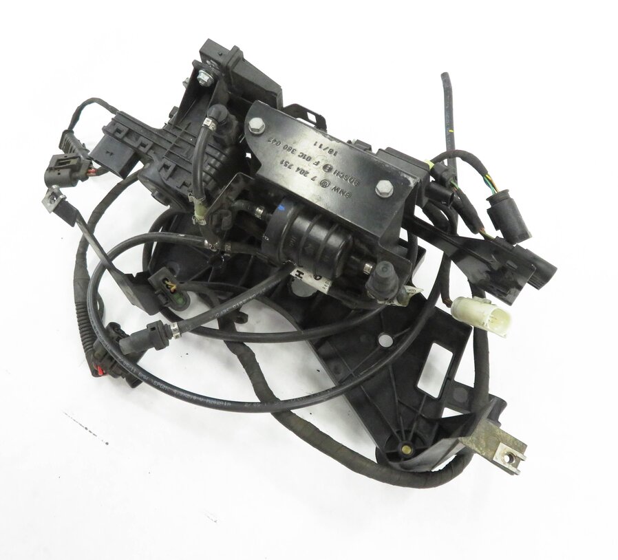 2011 BMW 335D (E90) 3.0L M57Y DIESEL FUEL FLUID TRANSFER PUMP w/ BRACKET