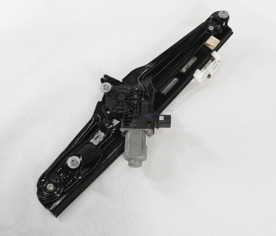2011-2013 BMW X3 (F25) RIGHT SIDE REAR DOOR POWER WINDOW REGULATOR w/ MOTOR