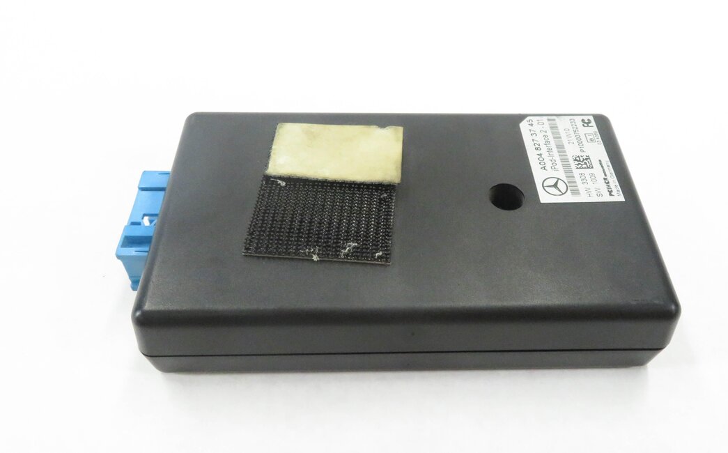 Thumbnail 3: 2011 MERCEDES BENZ C300 (W204) RADIO STEREO i-POD MEDIA INTERFACE CONTROL MODULE