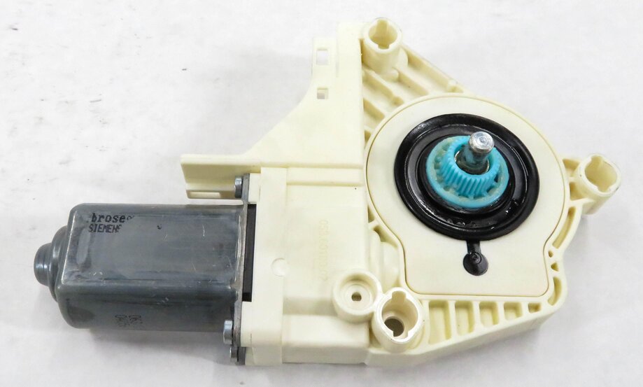 Thumbnail 5: 2005-2009 RANGE ROVER SPORT (L320) / LR3 LEFT SIDE REAR POWER WINDOW MOTOR