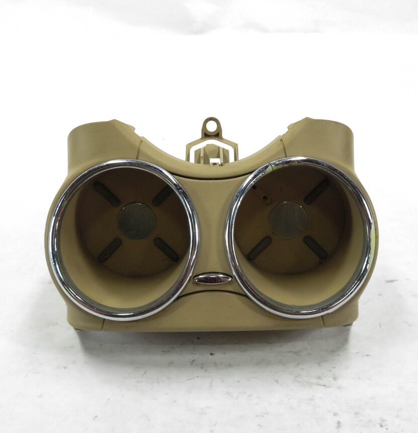 Thumbnail 2: 2006 MERCEDES BENZ CLS55 AMG (W219) FRONT CENTER CONSOLE DRINK CUP HOLDER (TAN)