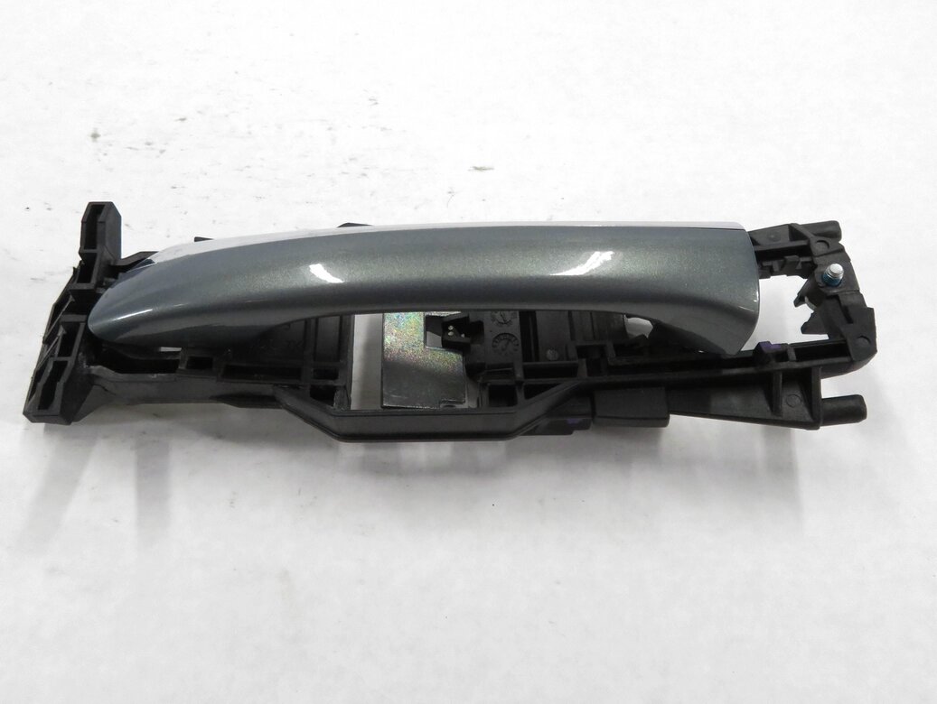 Thumbnail 4: 06-11 MERCEDES CLS500 CLS550 CLS55 CLS63 (W219) LEFT DRIVER DOOR HANDLE (GRAY)