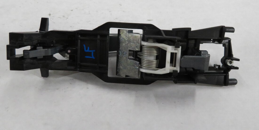 Thumbnail 5: 06-11 MERCEDES CLS500 CLS550 CLS55 CLS63 (W219) LEFT DRIVER DOOR HANDLE (GRAY)