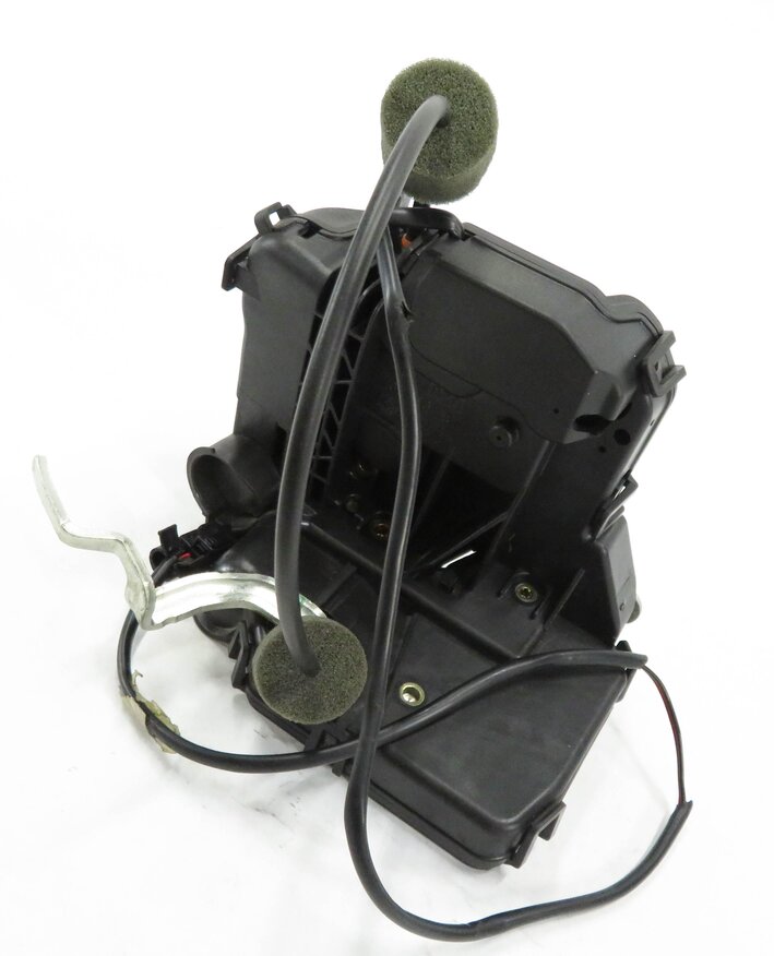2006-2011 MERCEDES CLS55 CLS63 AMG CLS500 CLS550 - RIGHT FRONT DOOR LOCK LATCH1