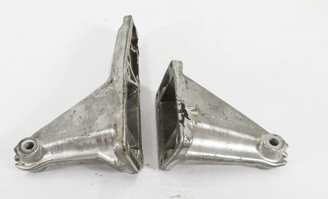 Thumbnail 2: 2006 MERCEDES BENZ CLS55 AMG (W219) 5.5L SC ENGINE MOTOR MOUNT BRACKET SET-2