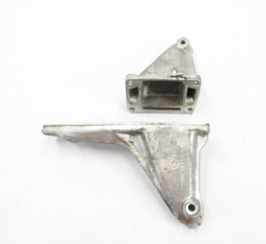 Thumbnail 3: 2006 MERCEDES BENZ CLS55 AMG (W219) 5.5L SC ENGINE MOTOR MOUNT BRACKET SET-2