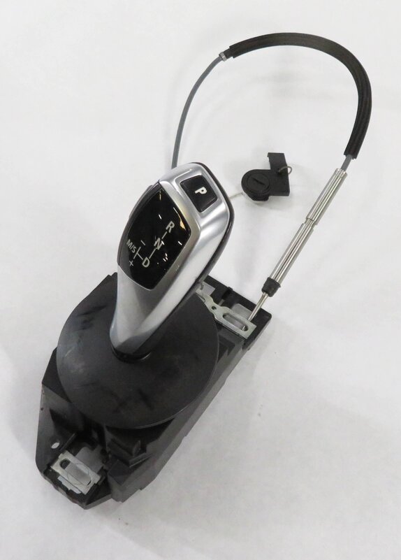 2009 BMW 550i (E60) CONSOLE A/T AUTOMATIC TRANSMISSION GEAR SHIFT SHIFTER