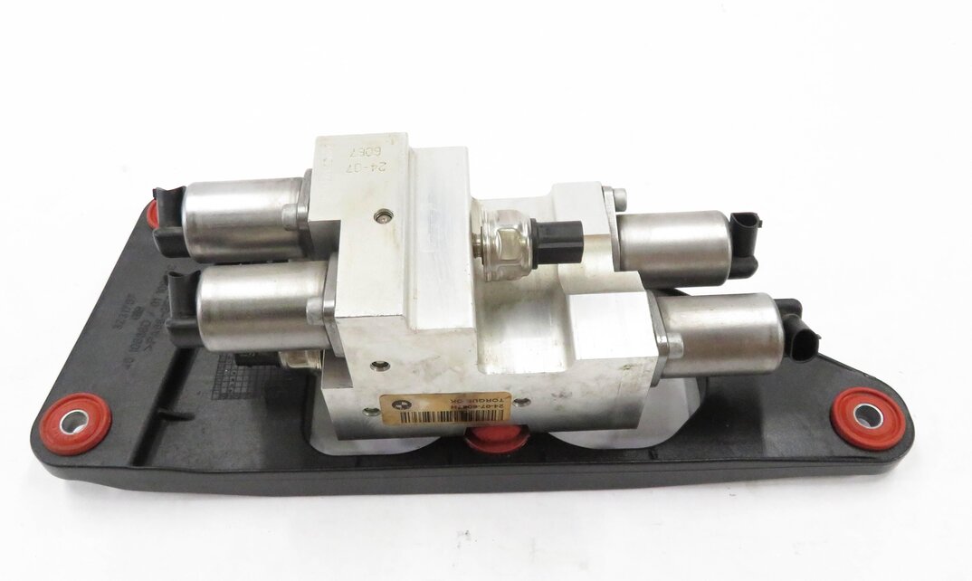 Thumbnail 2: 2007 BMW X5 (E70) DYNAMIC DRIVE ACTIVE SUSPENSION HYDRAULIC VALVE BLOCK