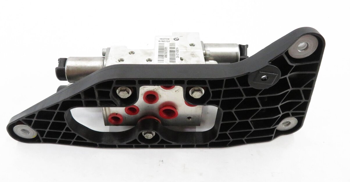 Thumbnail 5: 2007 BMW X5 (E70) DYNAMIC DRIVE ACTIVE SUSPENSION HYDRAULIC VALVE BLOCK