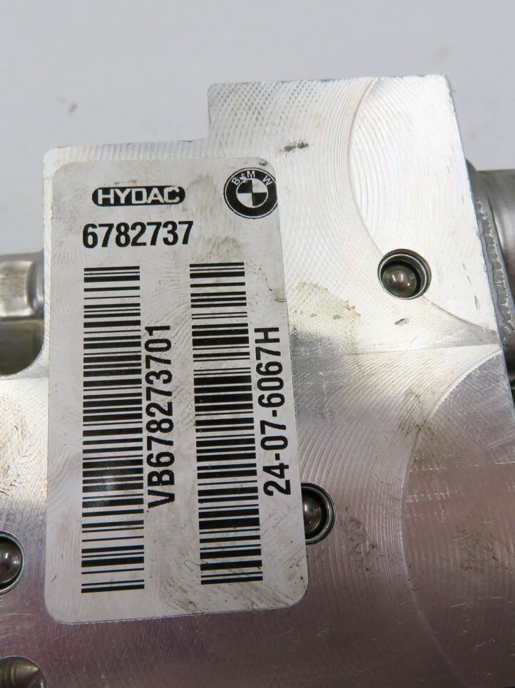 Thumbnail 6: 2007 BMW X5 (E70) DYNAMIC DRIVE ACTIVE SUSPENSION HYDRAULIC VALVE BLOCK