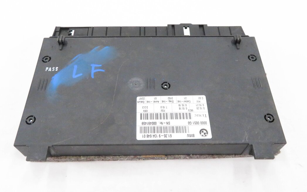 Thumbnail 4: 2008 BMW 535i (E60) LEFT FRONT DRIVER POWER COMFORT SEAT CONTROL MODULE