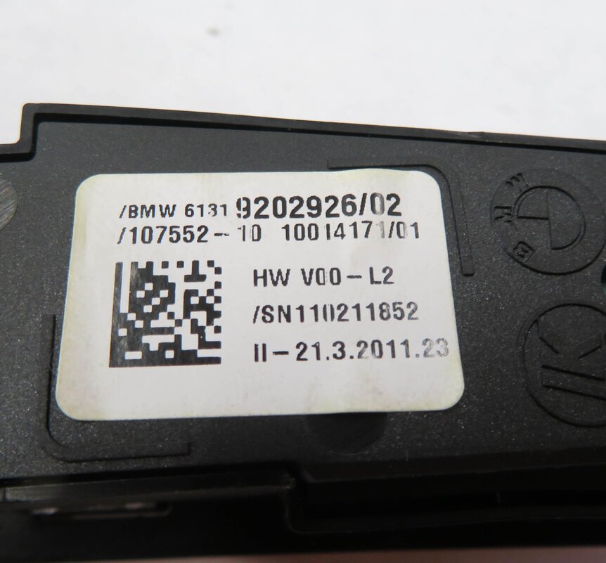 Thumbnail 6: 11 BMW 535i (F10) FRONT CENTER CONSOLE TRACTION CONTROL SWITCH w/ TRIM (BLACK)
