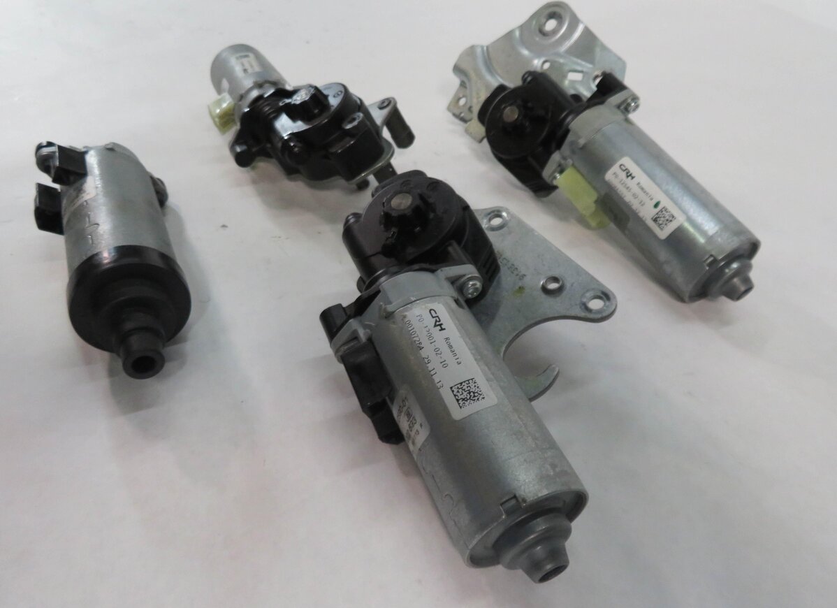 Thumbnail 4: 14 BMW X1 (E84) RIGHT FRONT PASSENGER ADJUSTMENT POWER ADJUST SEAT MOTOR SET (4)