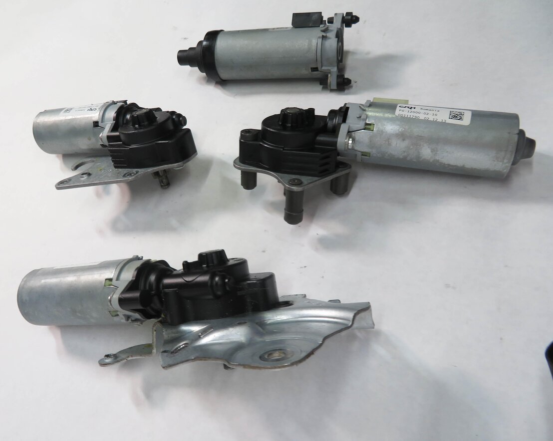 Thumbnail 6: 14 BMW X1 (E84) RIGHT FRONT PASSENGER ADJUSTMENT POWER ADJUST SEAT MOTOR SET (4)