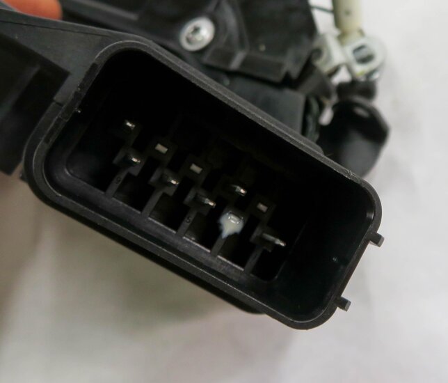 Thumbnail 5: 2010-2016 RANGE ROVER SPORT (L320) LR4 - LEFT SIDE REAR DOOR LOCK LATCH ACTUATOR