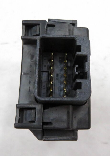 Thumbnail 5: 2007-2016 LAND ROVER LR3 / LR4 REAR 2ND SECOND ROW HEATED SEAT CONTROL MODULE