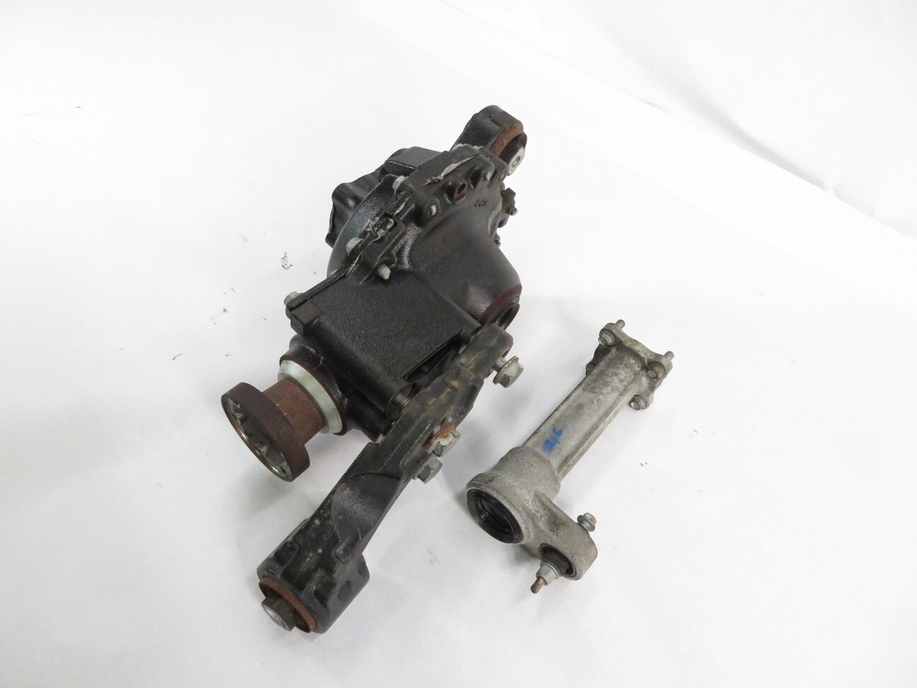 2014-2016 LAND ROVER LR4 - FRONT DIFFERENTIAL GEAR CARRIER - 3.70 RATIO (29k)