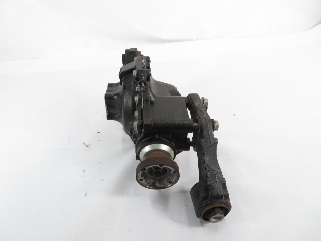 Thumbnail 2: 2014-2016 LAND ROVER LR4 - FRONT DIFFERENTIAL GEAR CARRIER - 3.70 RATIO (29k)