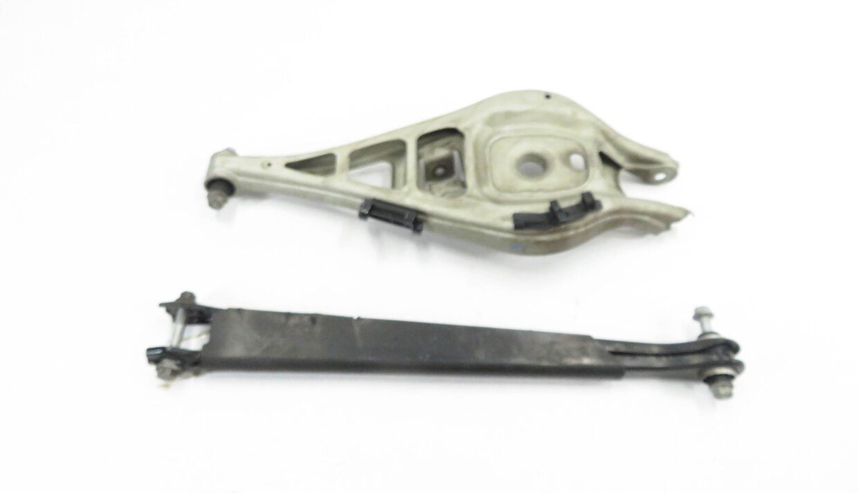 Thumbnail 2: 2009 BMW Z4 (E89) LEFT DRIVER SIDE REAR UPPER CONTROL ARM SET-2
