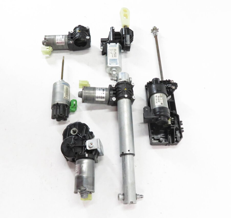 Thumbnail 3: 2012 BMW 528i (F10) RIGHT FRONT PASSENGER POWER SEAT ADJUSTMENT MOTOR SET-6