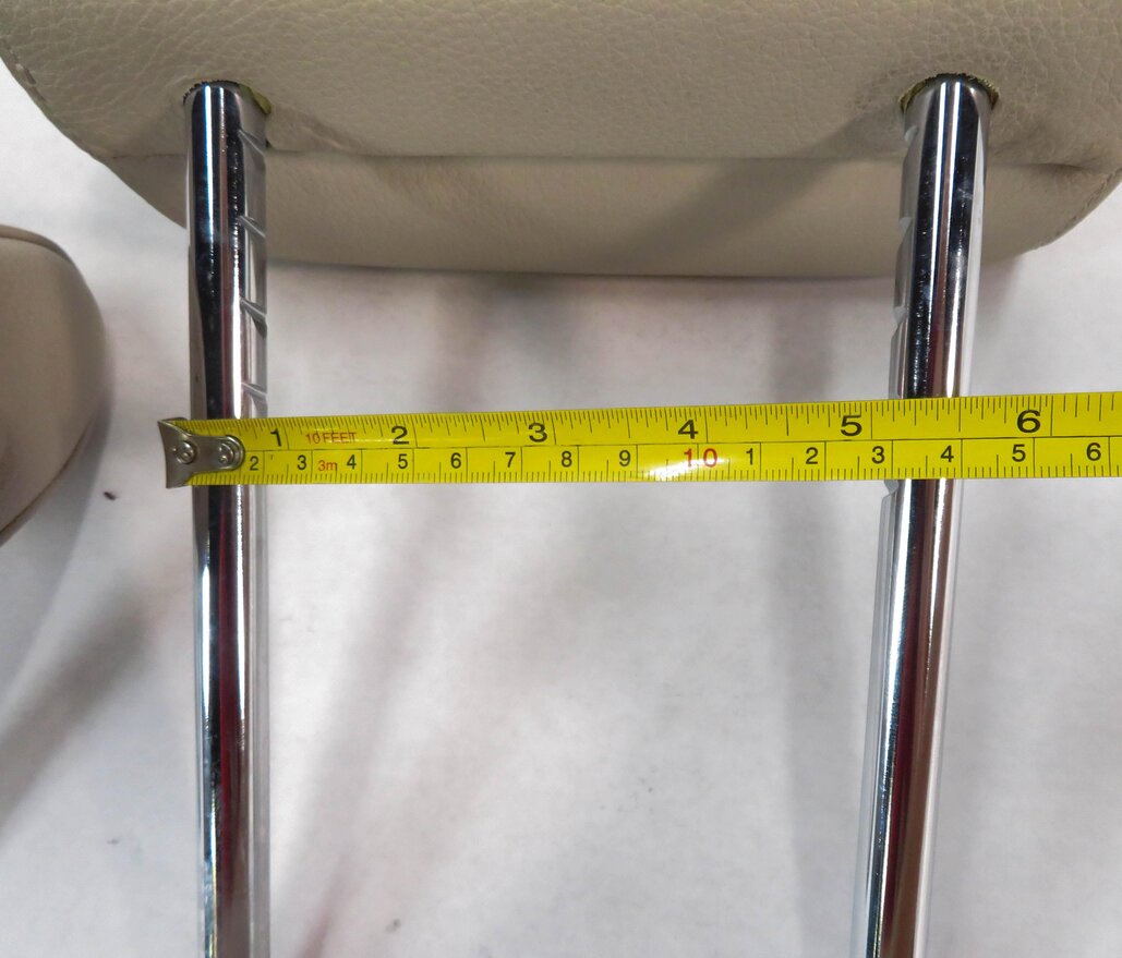 Thumbnail 6: 2012 BMW 528i (F10) REAR - LEFT / CENTER / RIGHT - OYSTER LEATHER HEADREST SET-3