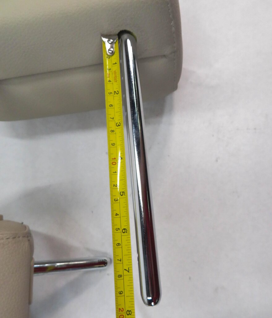 Thumbnail 7: 2012 BMW 528i (F10) REAR - LEFT / CENTER / RIGHT - OYSTER LEATHER HEADREST SET-3
