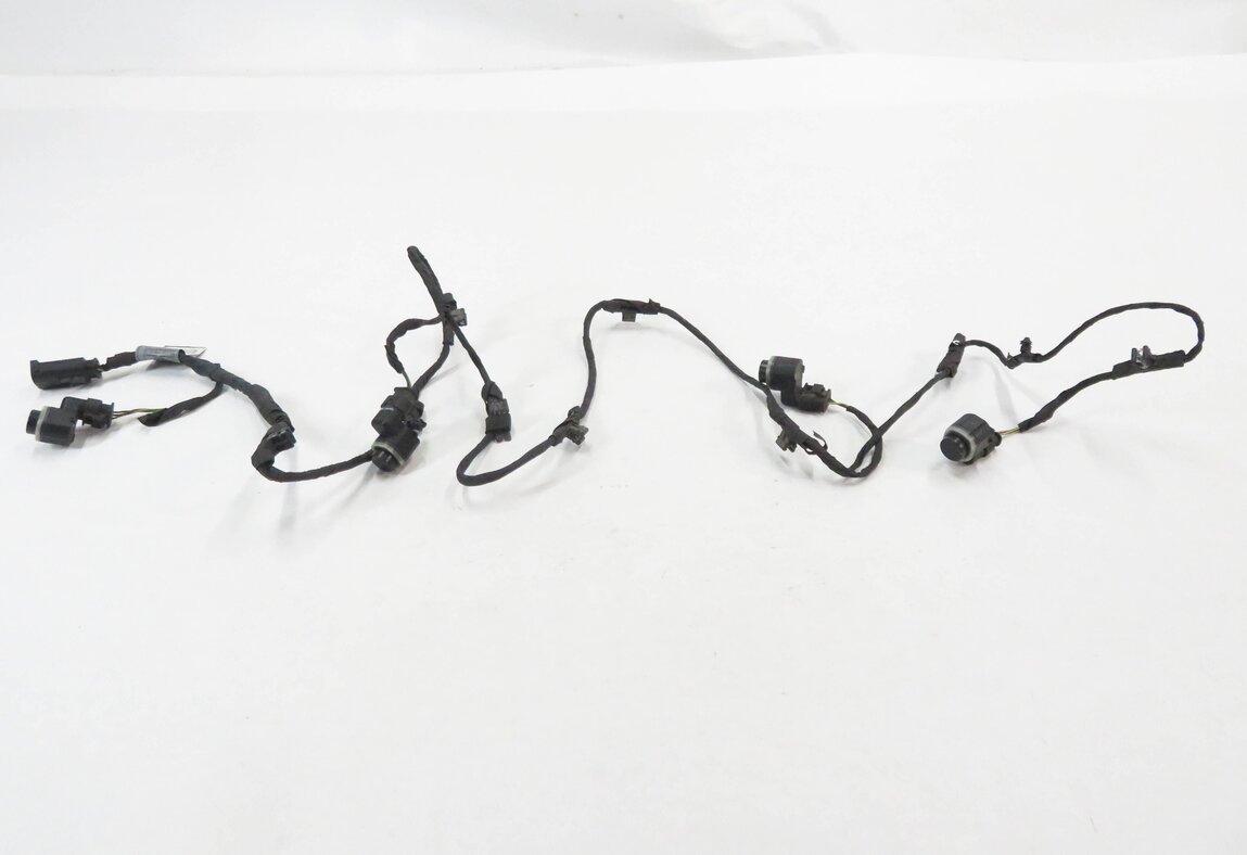 Thumbnail 2: 2011 BMW 550iGT (F07) FRONT PARK DISTANCE SENSOR SET-4 w/ HARNESS (BLACK 475)