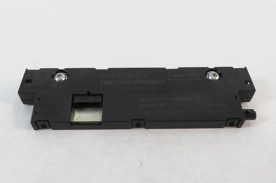 Thumbnail 2: 2011 BMW 550iGT (F07) RADIO STEREO ANTENNA AMP AMPLIFIER BOOSTER MODULE