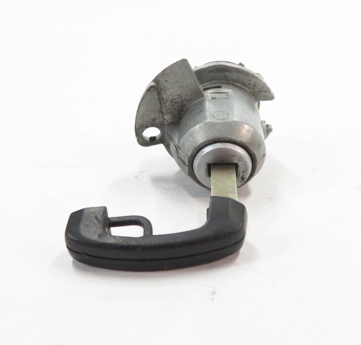 Thumbnail 2: 2011 BMW 550iGT (F07) LEFT FRONT DRIVER DOOR HANDLE LOCK CYLINDER w/ KEY