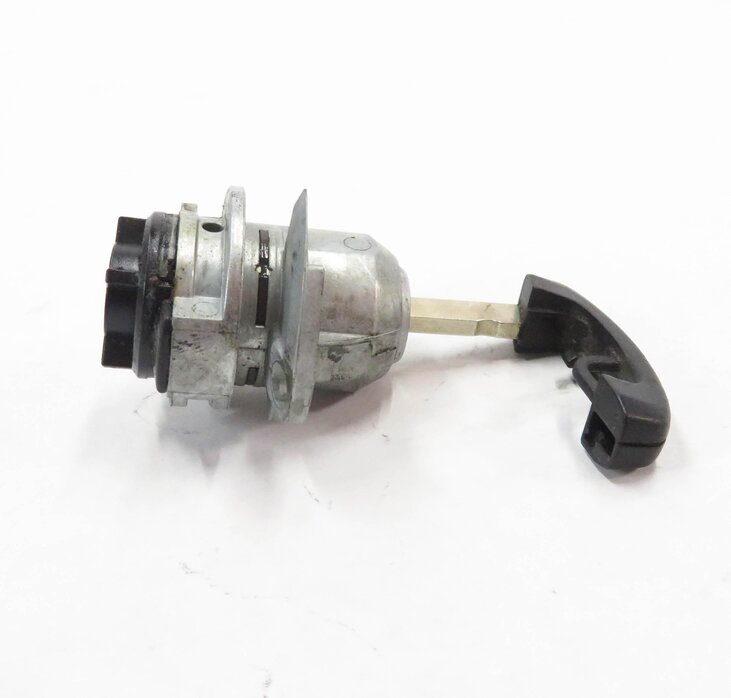 Thumbnail 3: 2011 BMW 550iGT (F07) LEFT FRONT DRIVER DOOR HANDLE LOCK CYLINDER w/ KEY