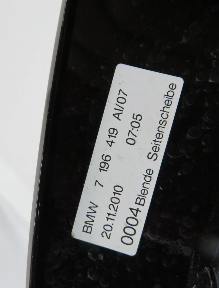 Thumbnail 6: 2011 BMW 550iGT (F07) LEFT DRIVER SIDE REAR QUARTER WINDOW TRIM