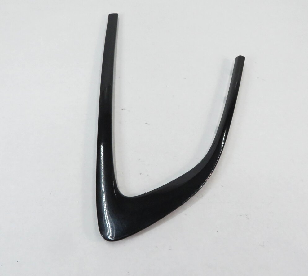 Thumbnail 2: 2011 BMW 550iGT (F07) RIGHT PASSENGER SIDE REAR QUARTER WINDOW TRIM