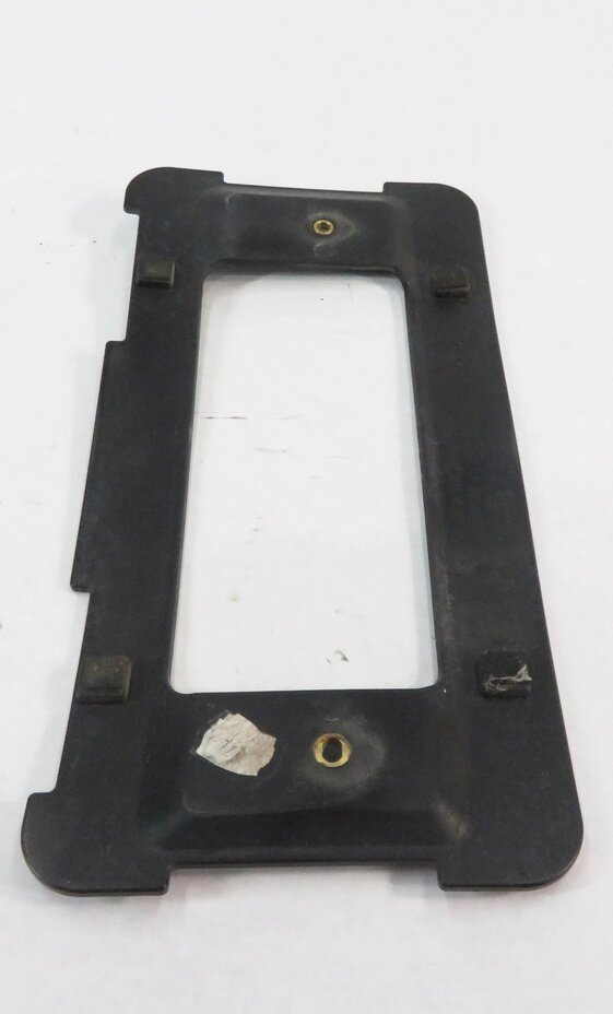 Thumbnail 3: 2011 BMW 550iGT (F07) REAR LICENSE PLATE BASE MOUNT RETAINER HOLDER BRACKET