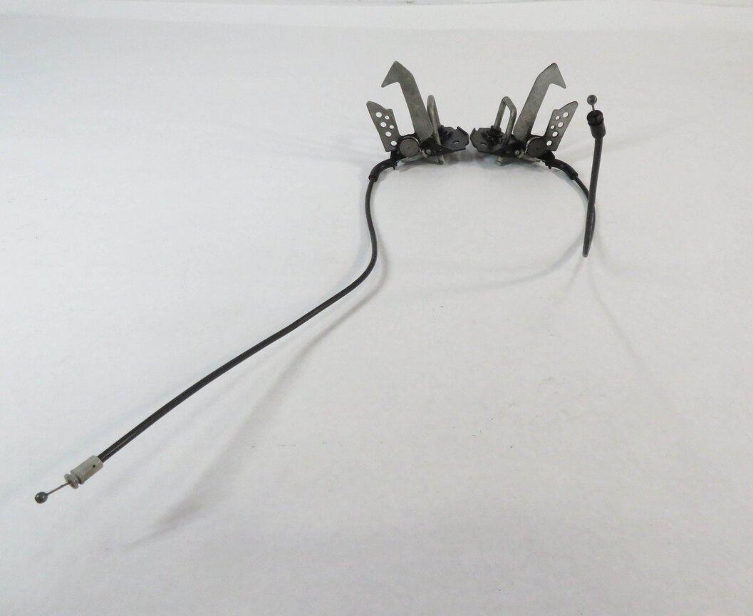 Thumbnail 4: 2011 BMW 550iGT (F07) FRONT LEFT & RIGHT HOOD LID SAFETY LOCK LATCH SET-2