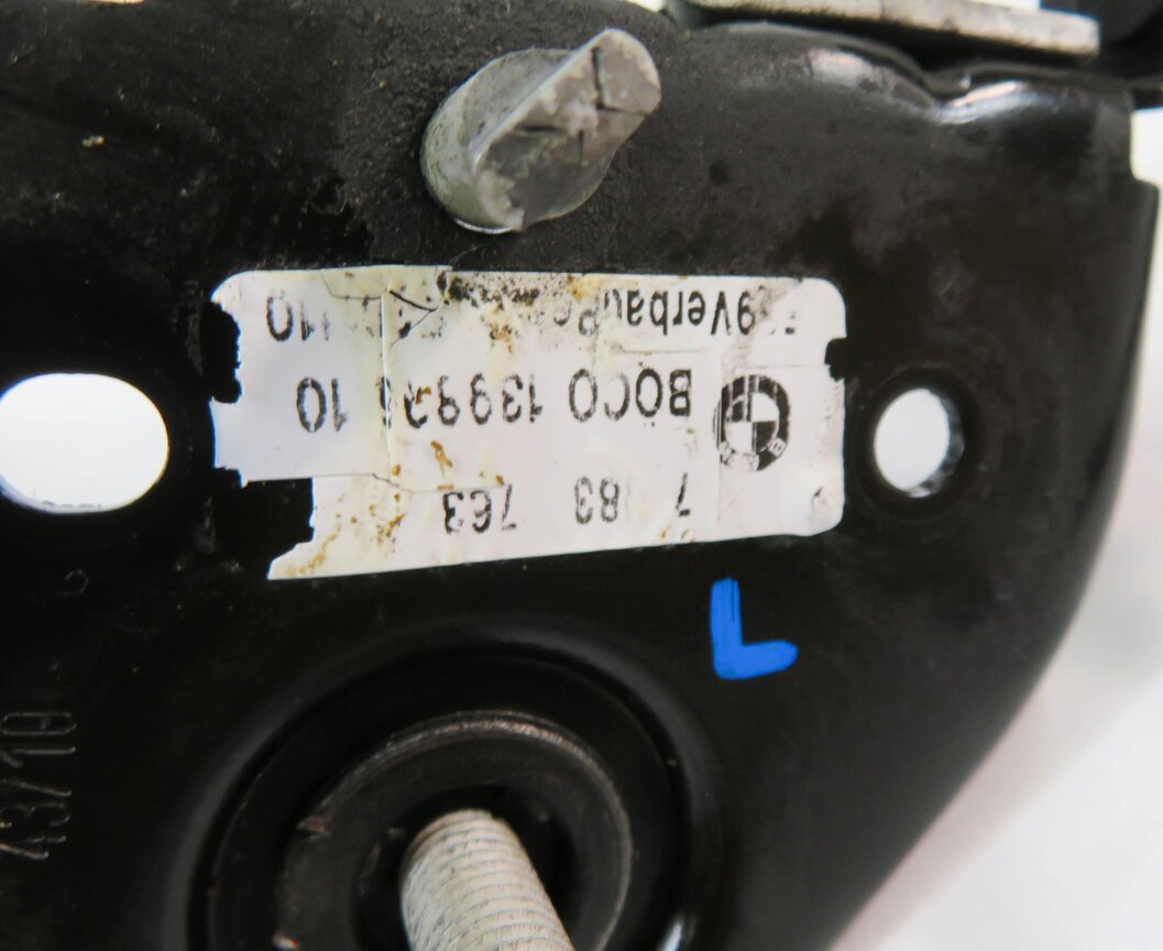 Thumbnail 5: 2011 BMW 550iGT (F07) FRONT LEFT & RIGHT HOOD LID SAFETY LOCK LATCH SET-2