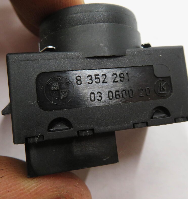 Thumbnail 10: 2011 BMW X3 (F25) LEFT FRONT DRIVER POWER MEMORY SEAT ADJUSTMENT SWITCH