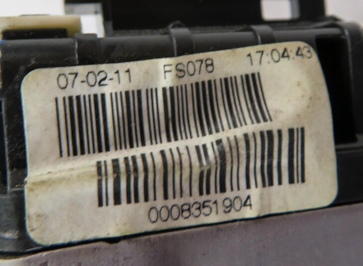 Thumbnail 5: 10-19 MB C300 C350 E350 E550 GLK250 GLK350 SL550 CLS550 RIGHT FRONT DOOR LATCH